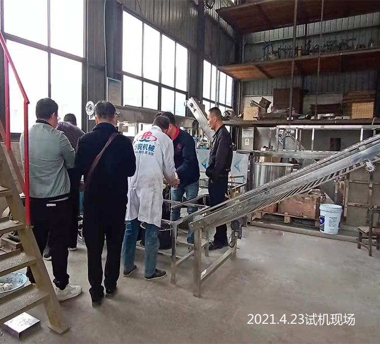 方銳多功能米線機(jī)就是這么火!火!火!